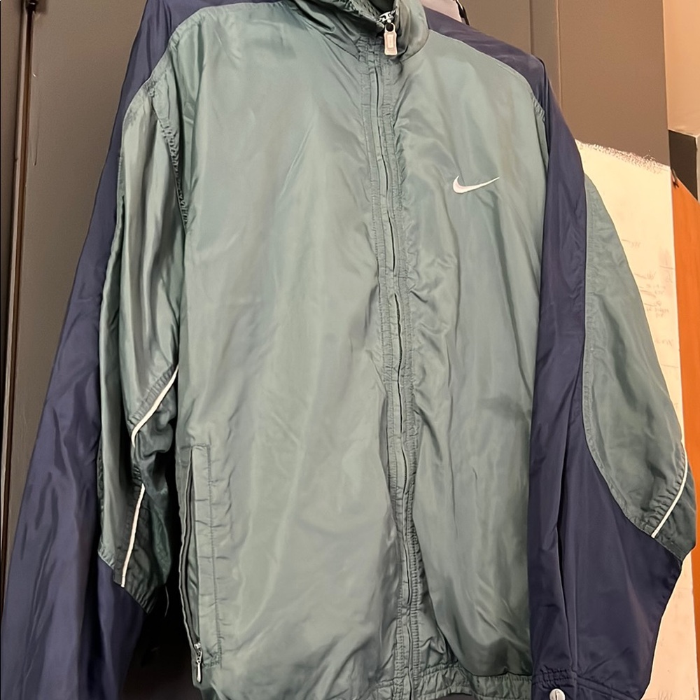 Nike Green and Blue Lightweight Windbreaker with Raglan Sleeves